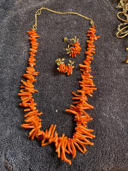 Vintage Coral necklace and earrings set with 14k gold chain clasp