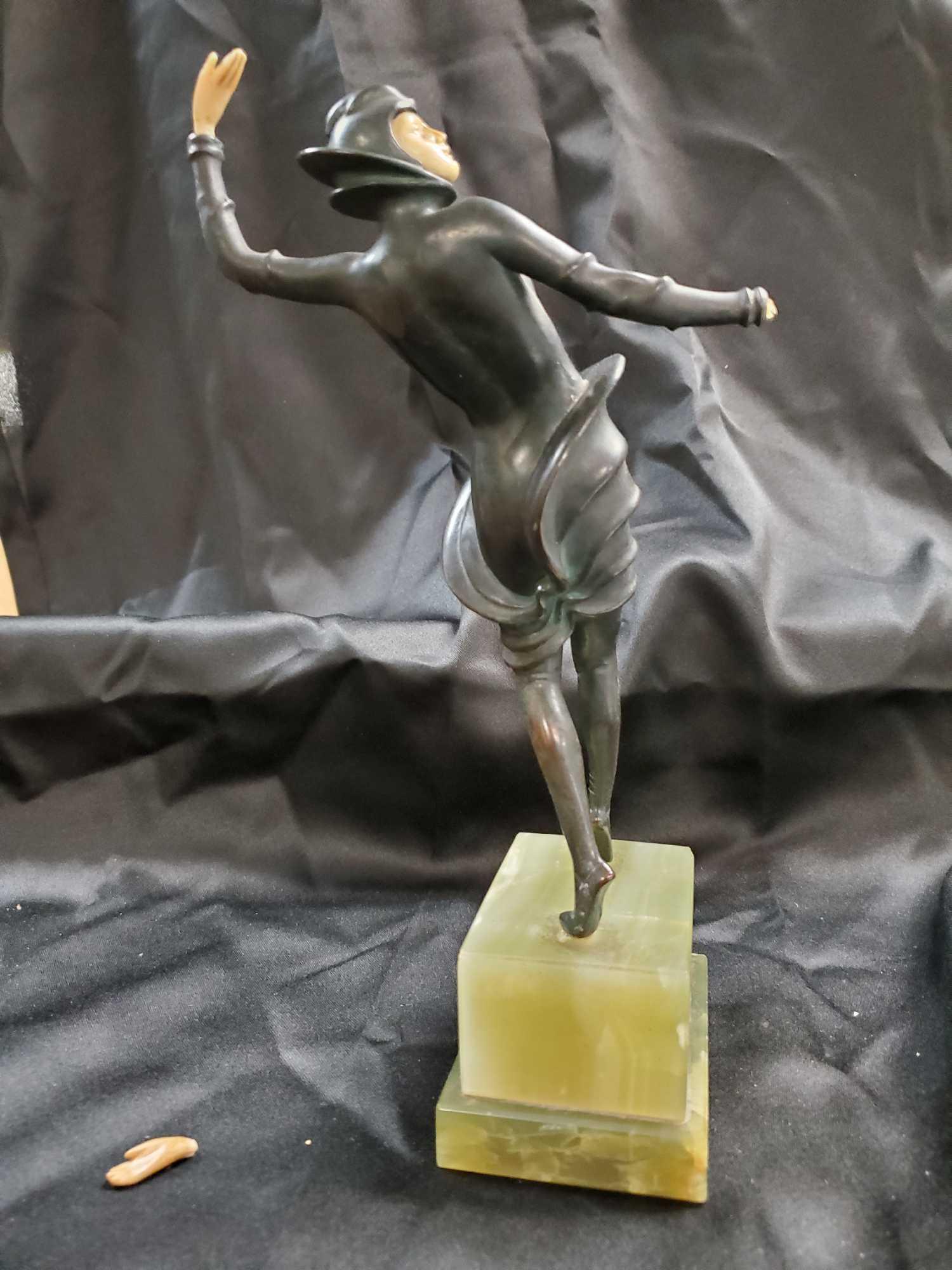 Fabulous Art Deco Bronze Woman Figurine, statue, sculpture