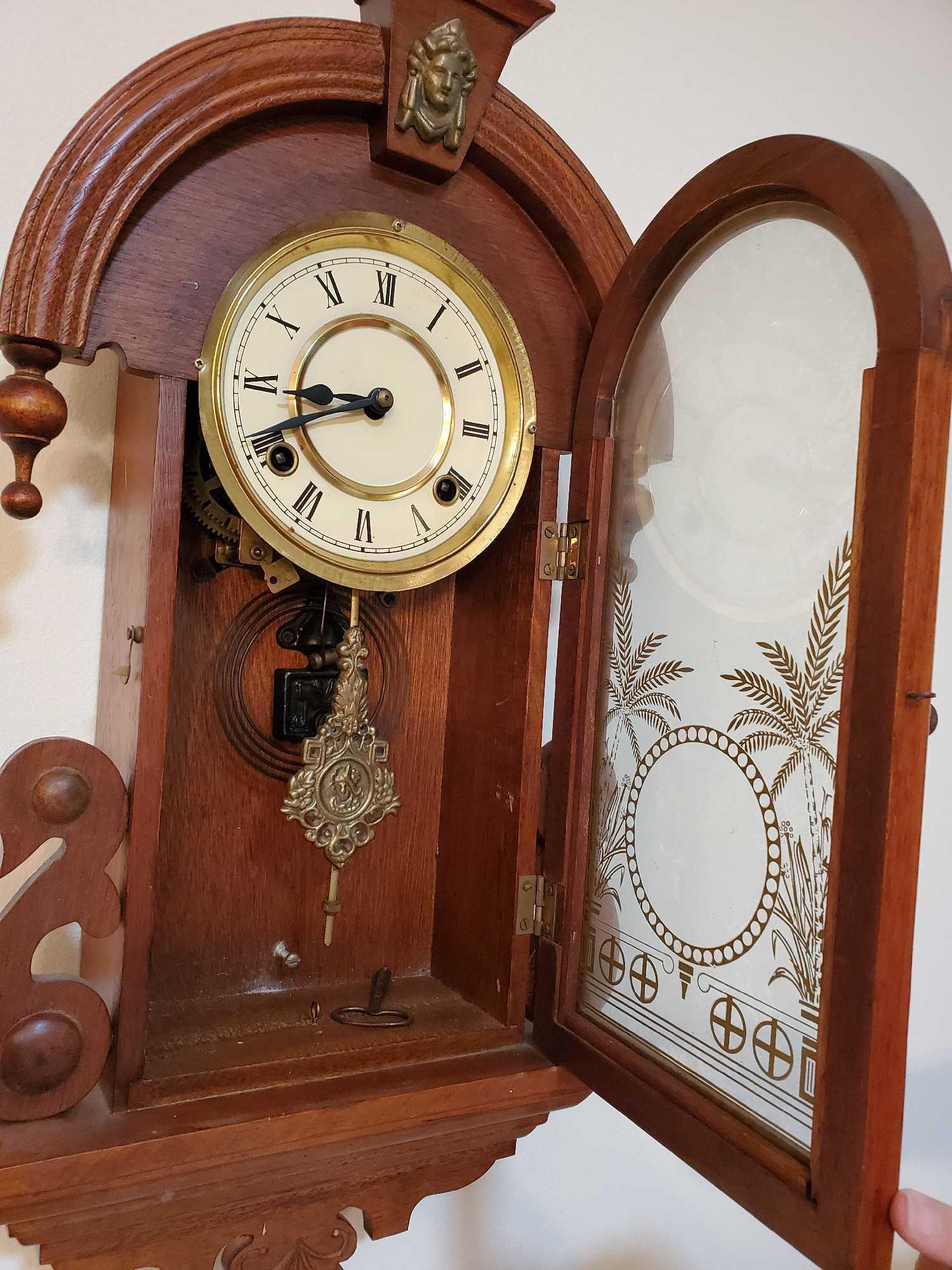 Antique Wooden DECO case, pendulum wall clock with key, Korea