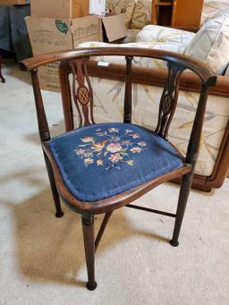 Antique corner chair