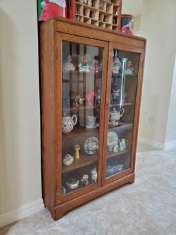 Beautiful Antique Oak 5 shelf, enclosed Bookcase, glass doors