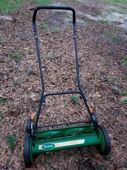 DON'T WORRY ABOUT GASOLINE! SCOTT'S BRAND CLASSIC PUSH MOWER, GREAT CONDITION!