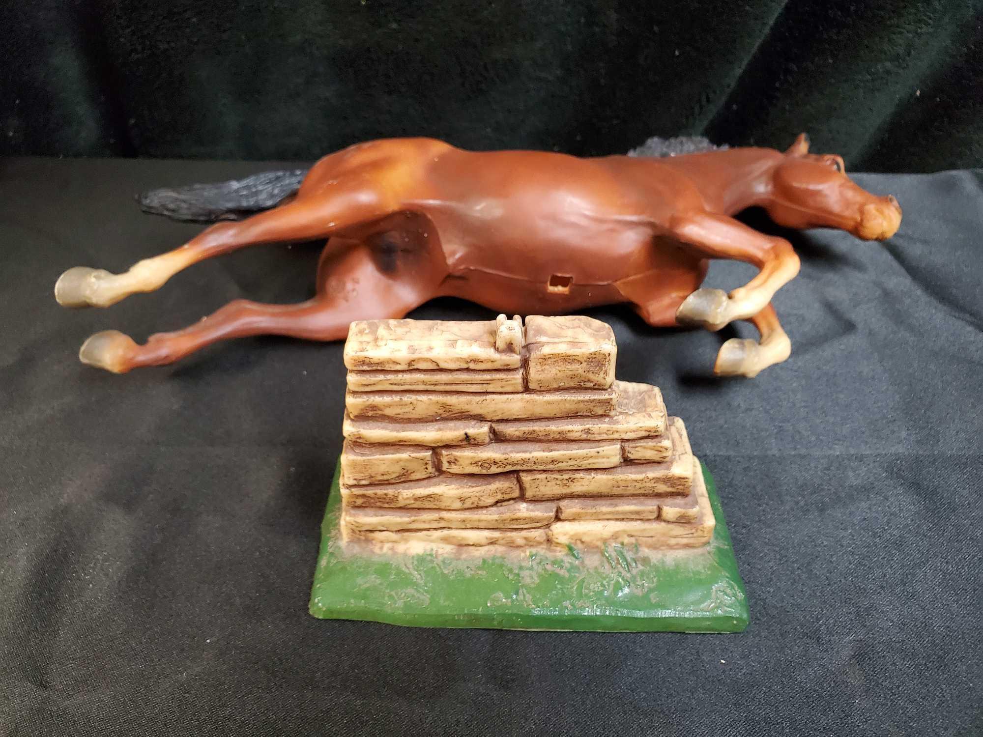 Fabulous 2 pc. BREYER USA 1970's Jumping Traditional Size Bay Horse With Wall