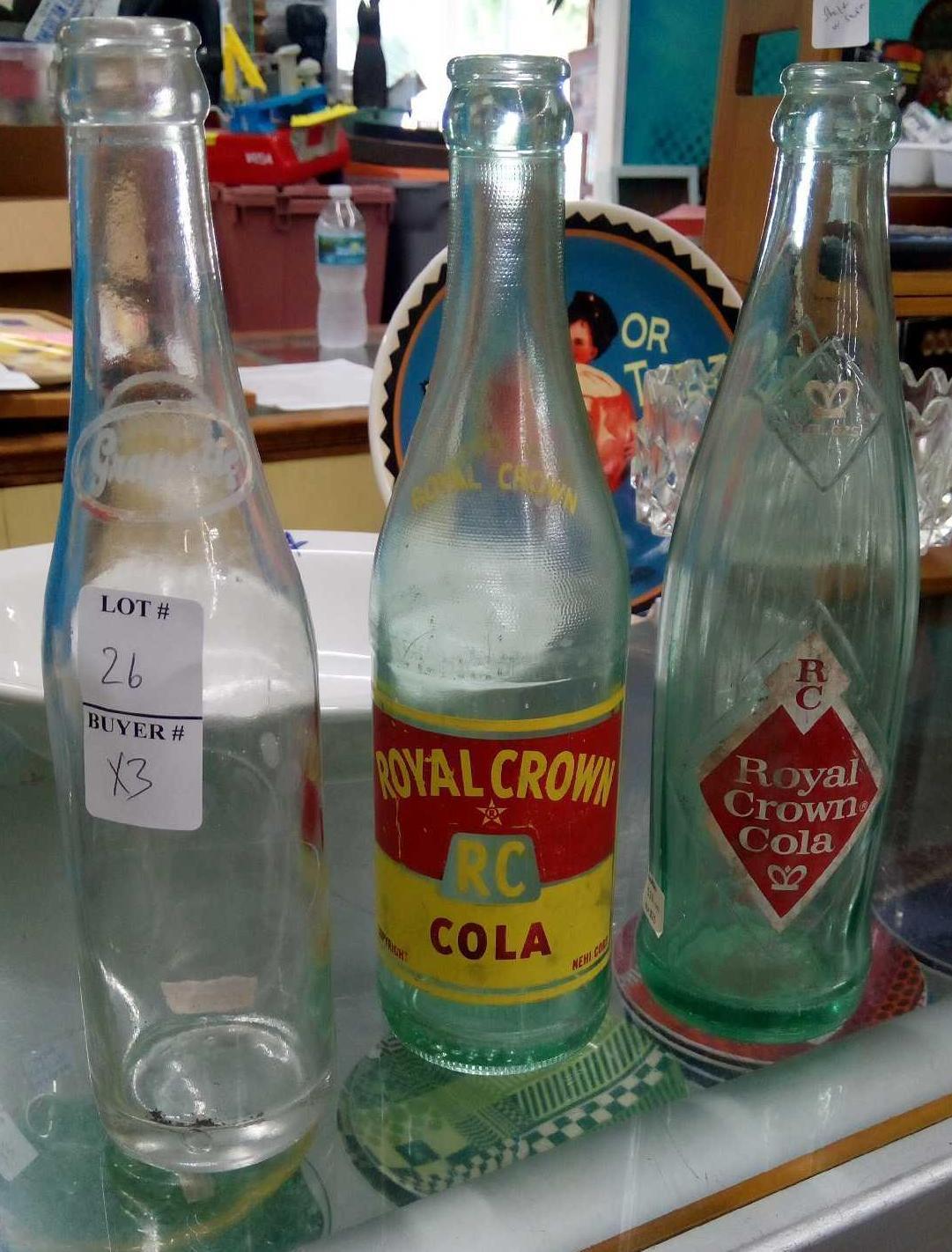 TRIO OF VINTAGE GLASS BOTTLES, POP INCLUDING ROYAL CROWN, GRAPETTE