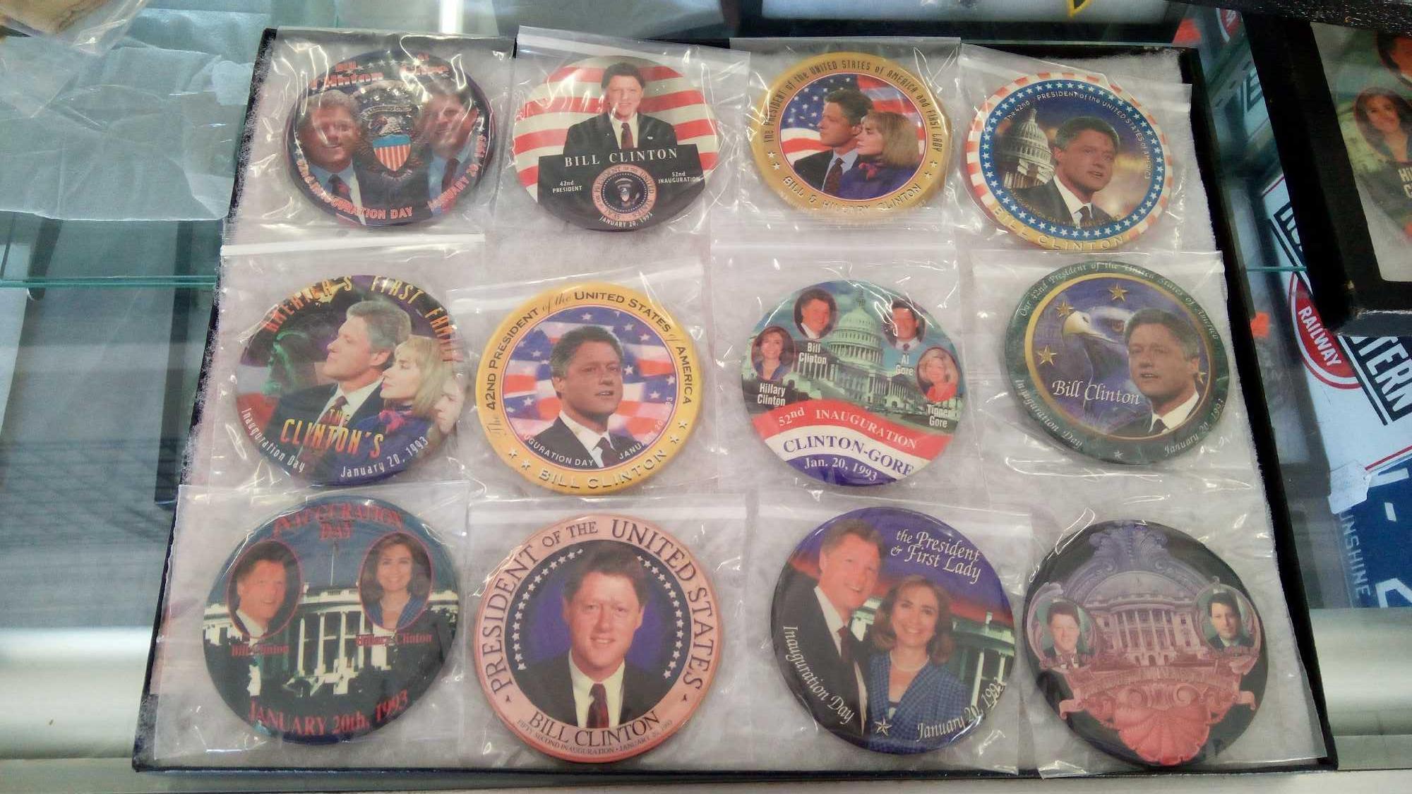 (12) BILL CLINTON 1993 INAUGURATION DAY PINS, 3.5" BUTTONS