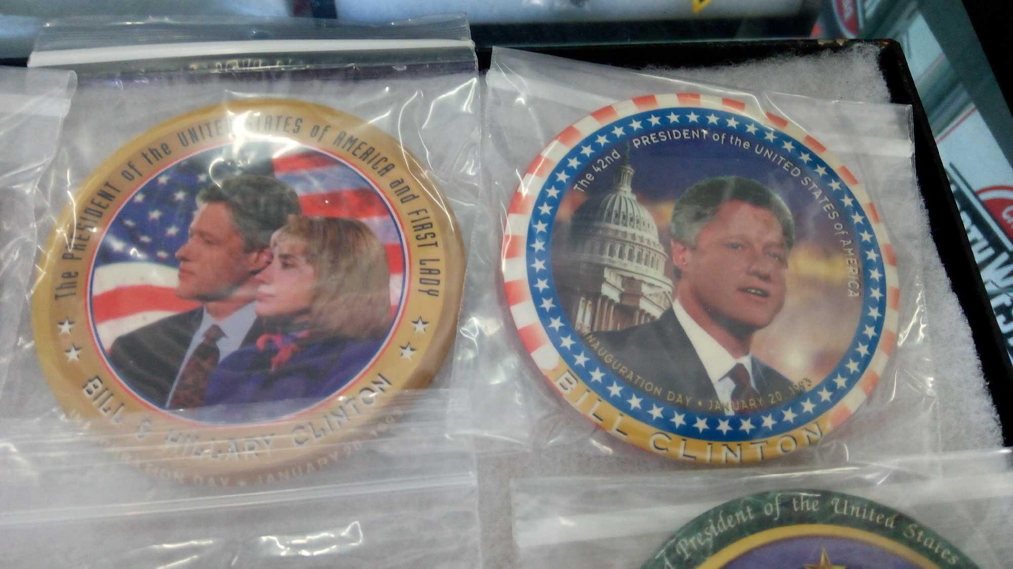 (12) BILL CLINTON 1993 INAUGURATION DAY PINS, 3.5" BUTTONS