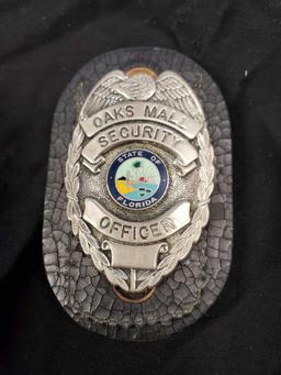 Vintage Badge - OAKS MALL SECURITY OFFICER - State of Florida, Gainesville