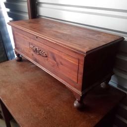 GORGEOUS CEDAR HOPE CHEST! SMELLS SO GOOD! WITH FEATHER EYE ACCENT