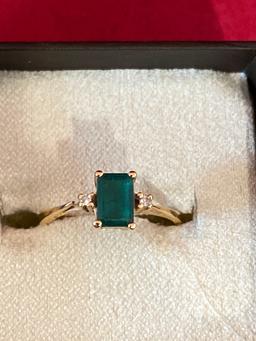14k gold Emerald and diamond ring