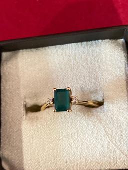 14k gold Emerald and diamond ring