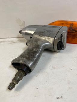 Snap On Tools USA IM5100 1/2?Drive Heavy Duty Pneumatic Impact Wrench