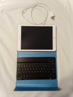 IPAD A1822 WITH FOLIO CARRYING CASE AND KEYBOARD - Apple ID Locked