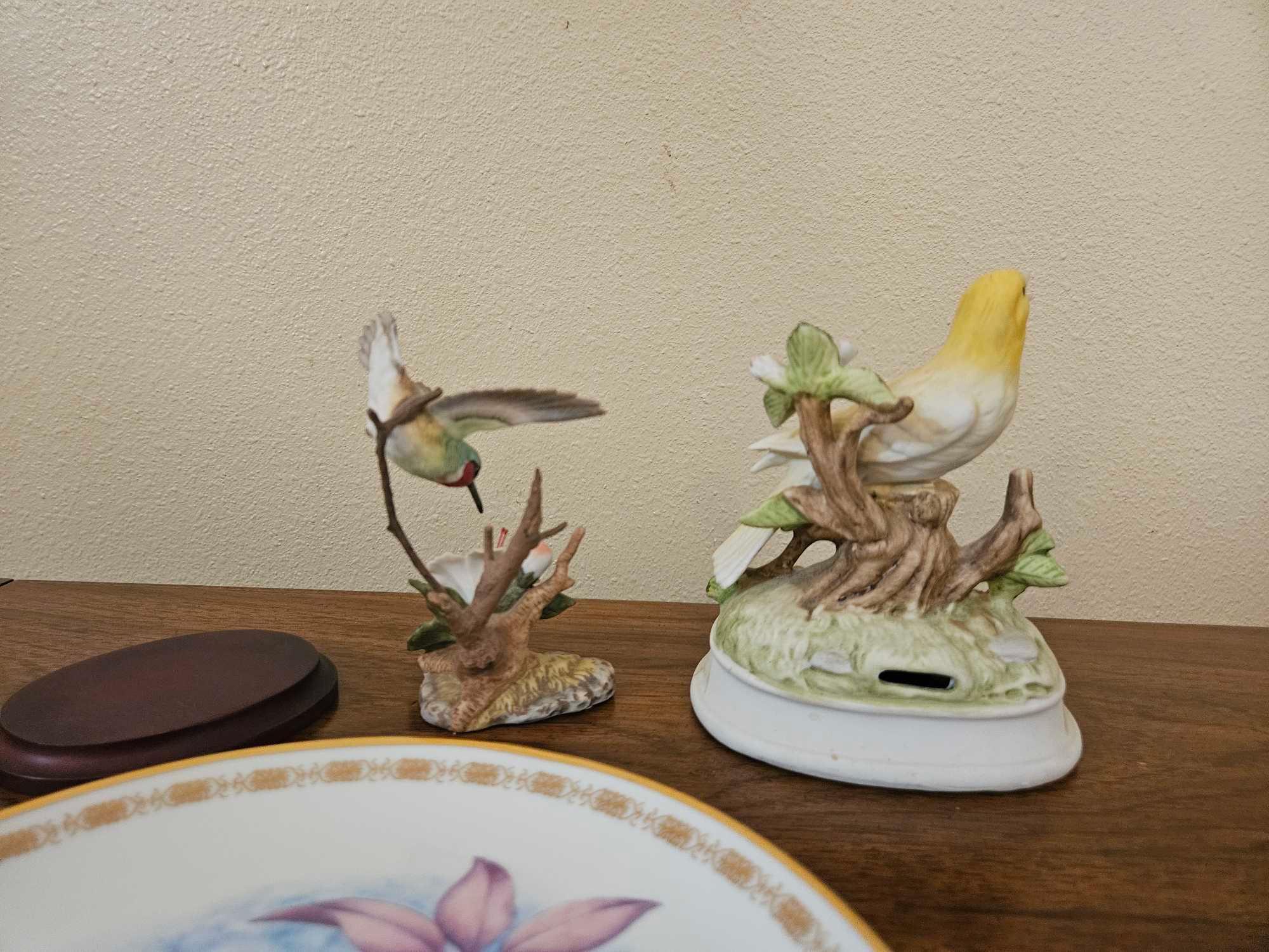 Trio of Vintage Ceramic Including Hummingbird, Hamilton Collection