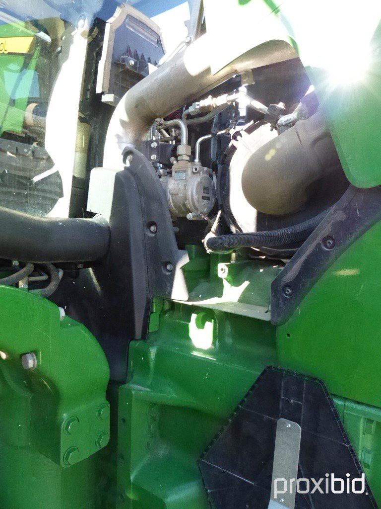 John Deere 8320RT Tractor