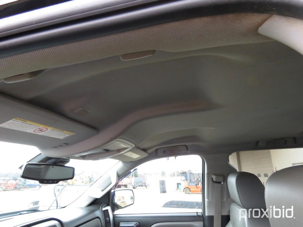 2015 Chevrolet 2500 LTZ, 4WD, Leather, Navigation, 151,000 mi.