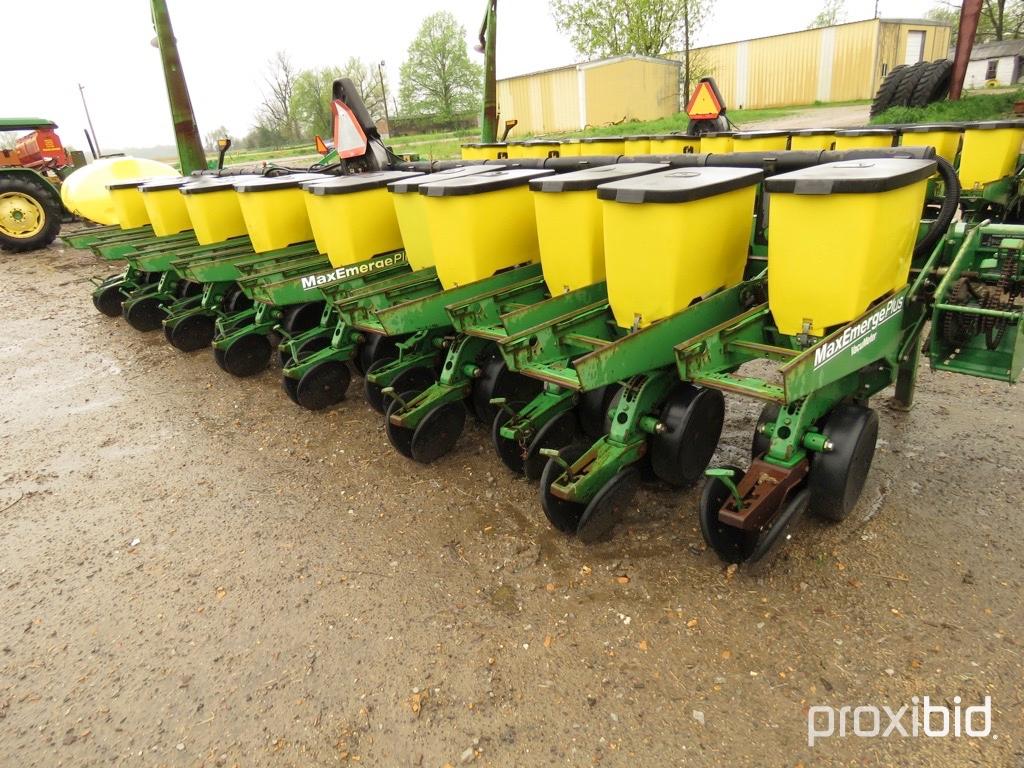 1720 JOHN DEERE 15 ROW PLANTER