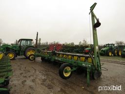 1720 JOHN DEERE 15 ROW PLANTER