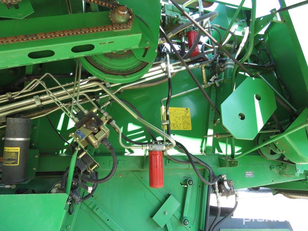 9500 John Deere Combine