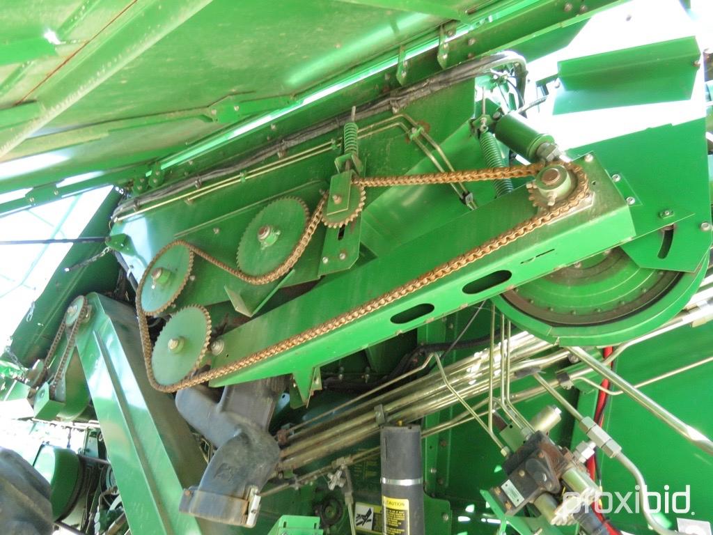 9400 John Deere Combine