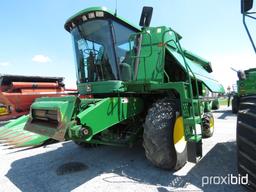 9400 John Deere Combine