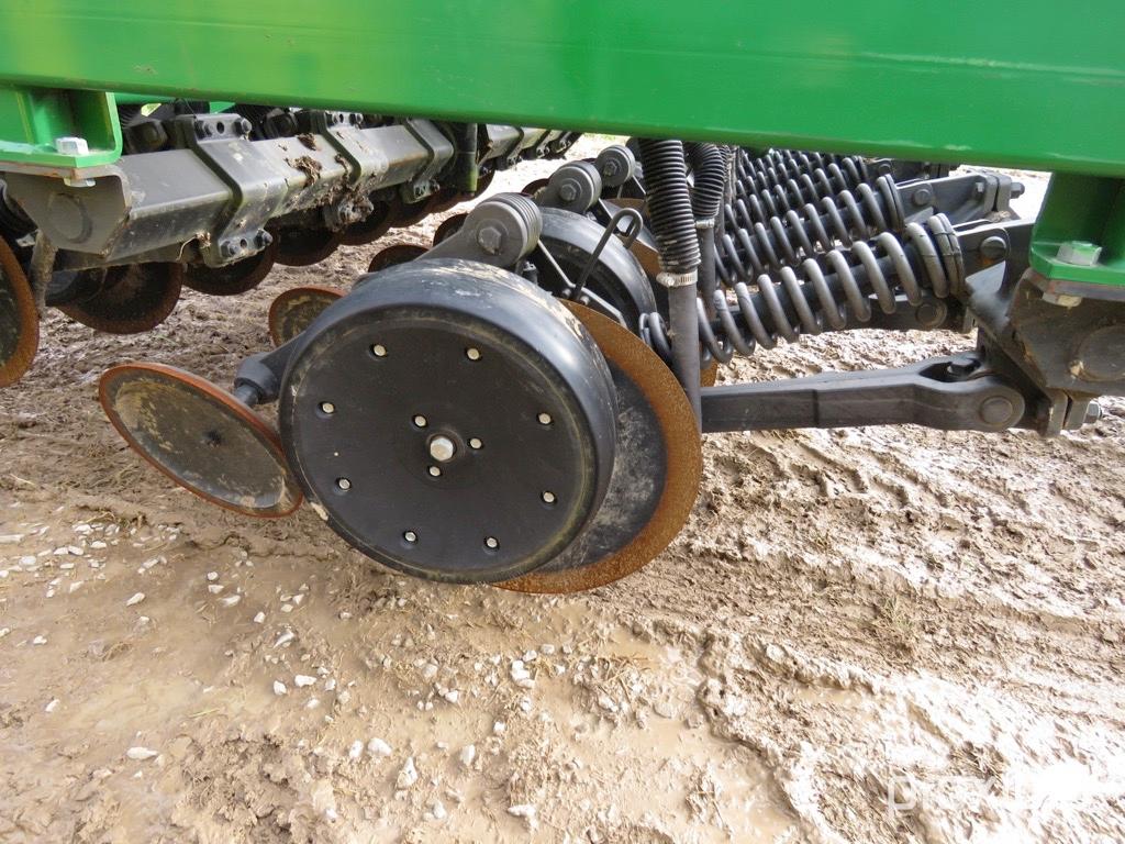 1590 John Deere Drill