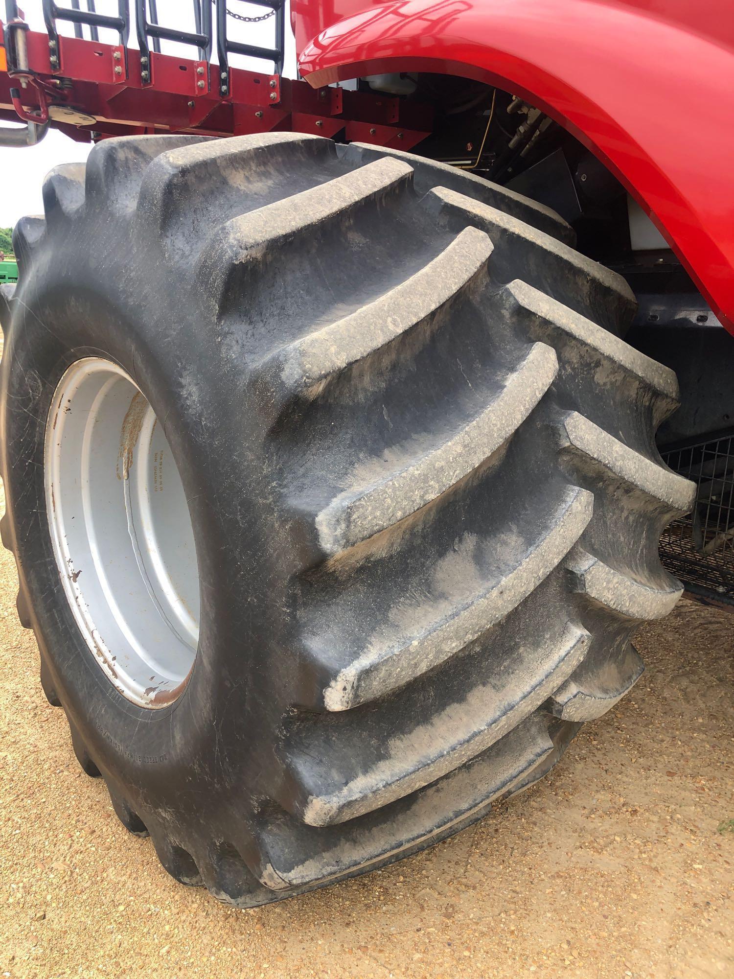 8120 CASE IH COMBINE