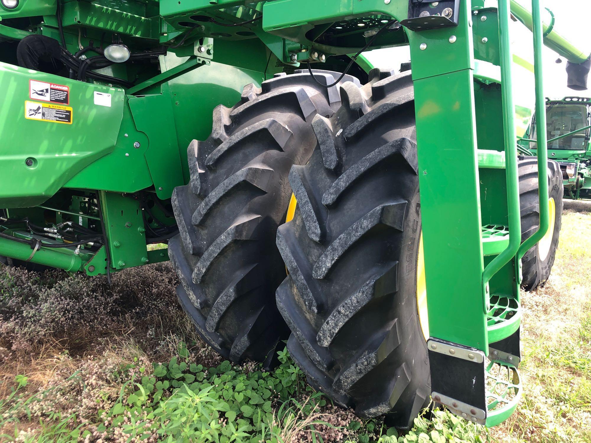 S670 JOHN DEERE COMBINE