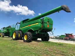 S670 JOHN DEERE COMBINE