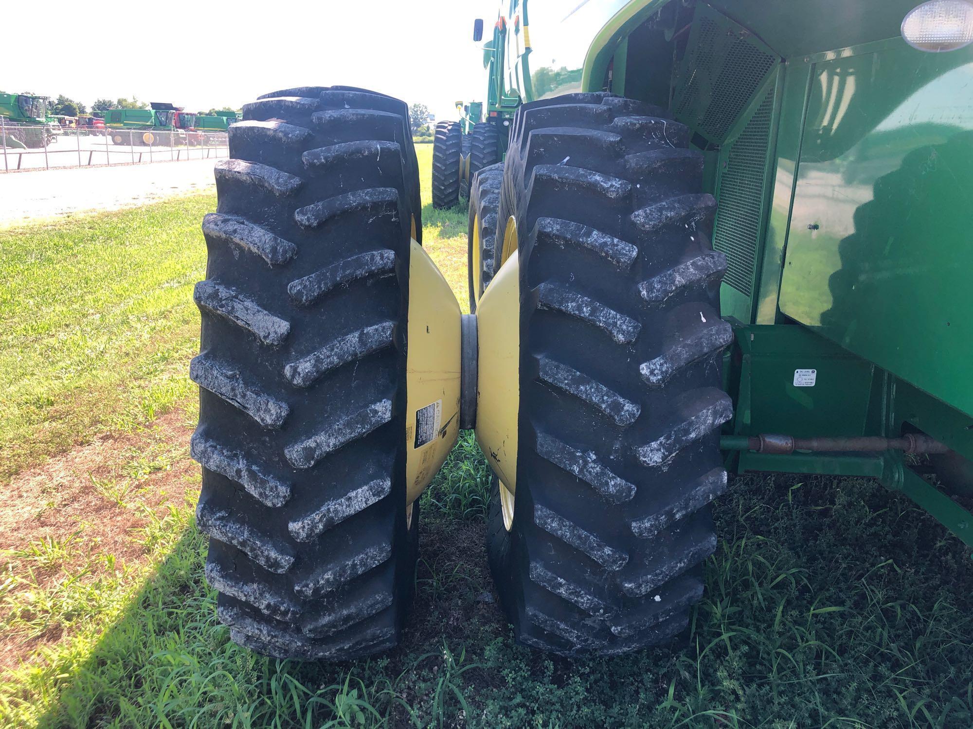 9560 STS JOHN DEERE COMBINE