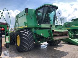 9600 JOHN DEERE COMBINE