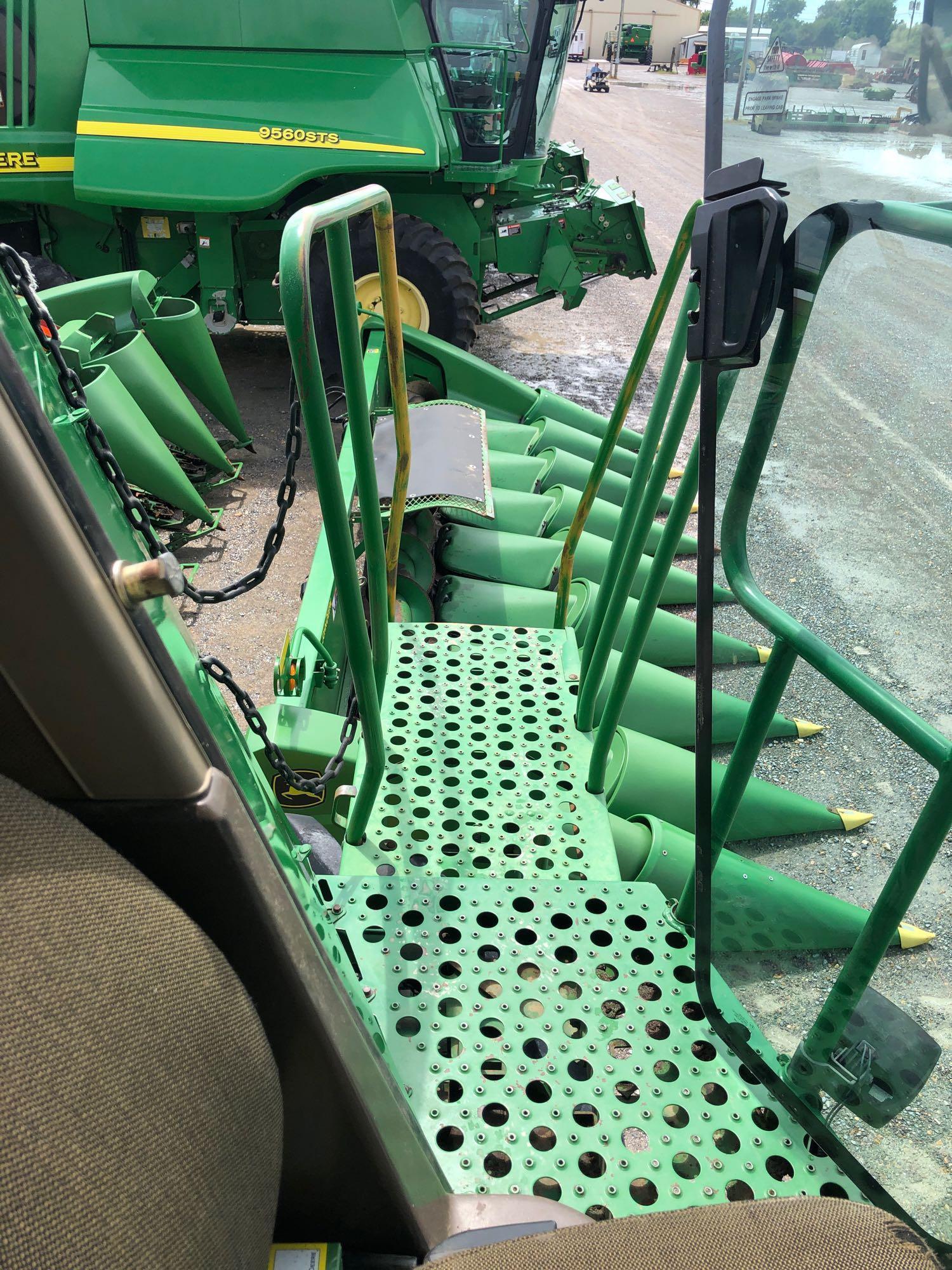 9600 JOHN DEERE COMBINE