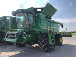 S680 JOHN DEERE COMBINE