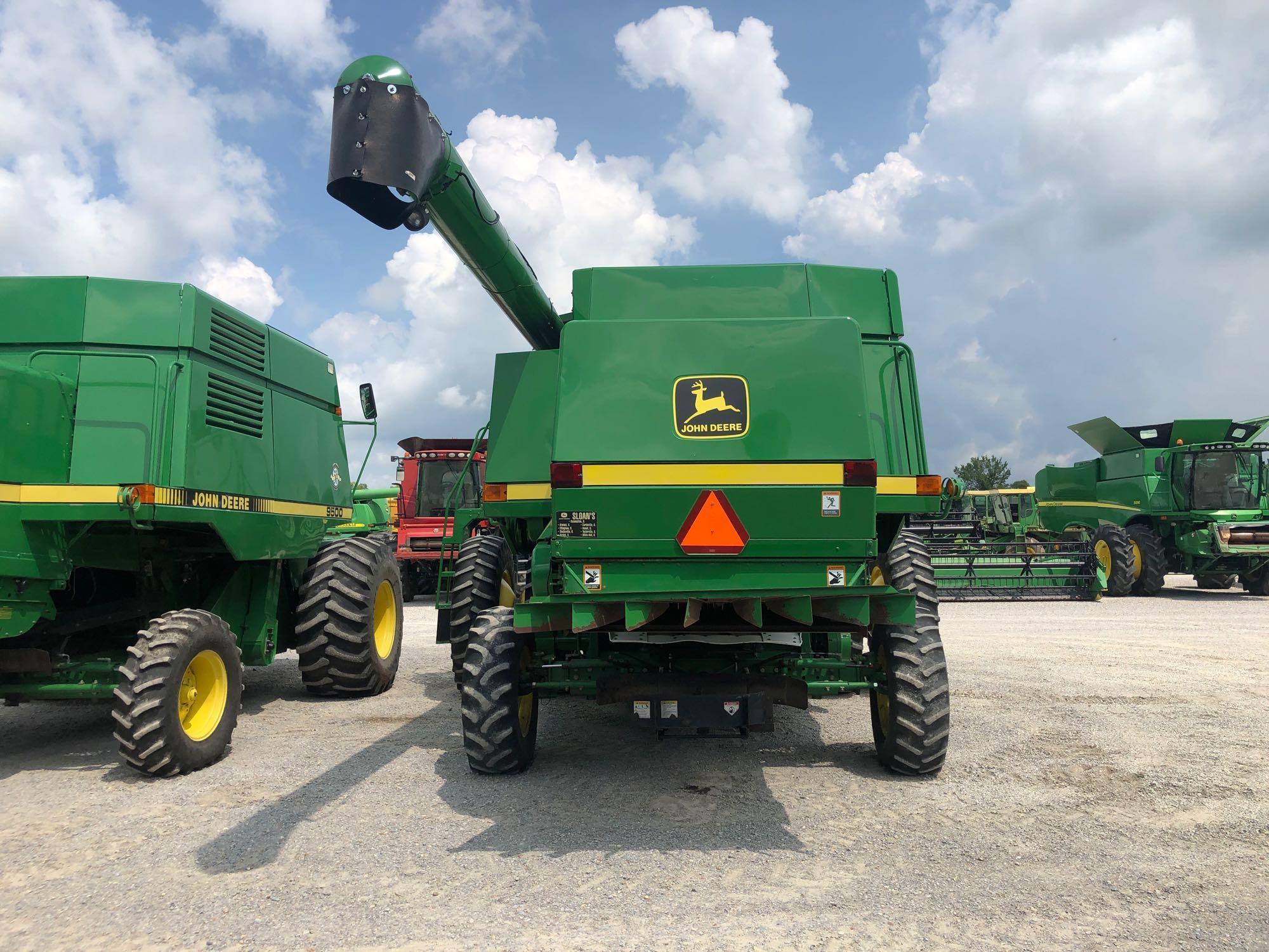 9600 JOHN DEERE COMBINE