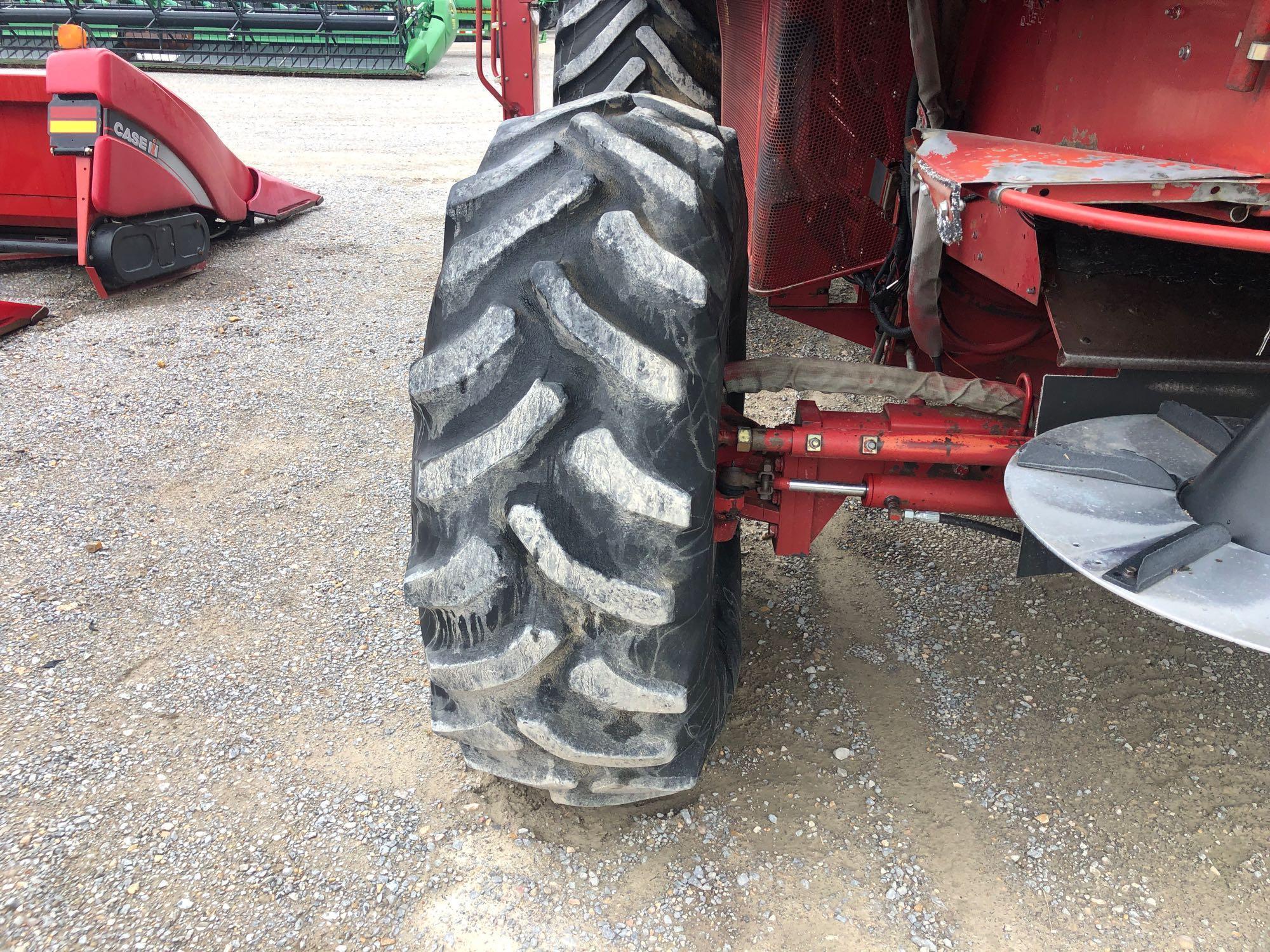 2166 CASE IH COMBINE