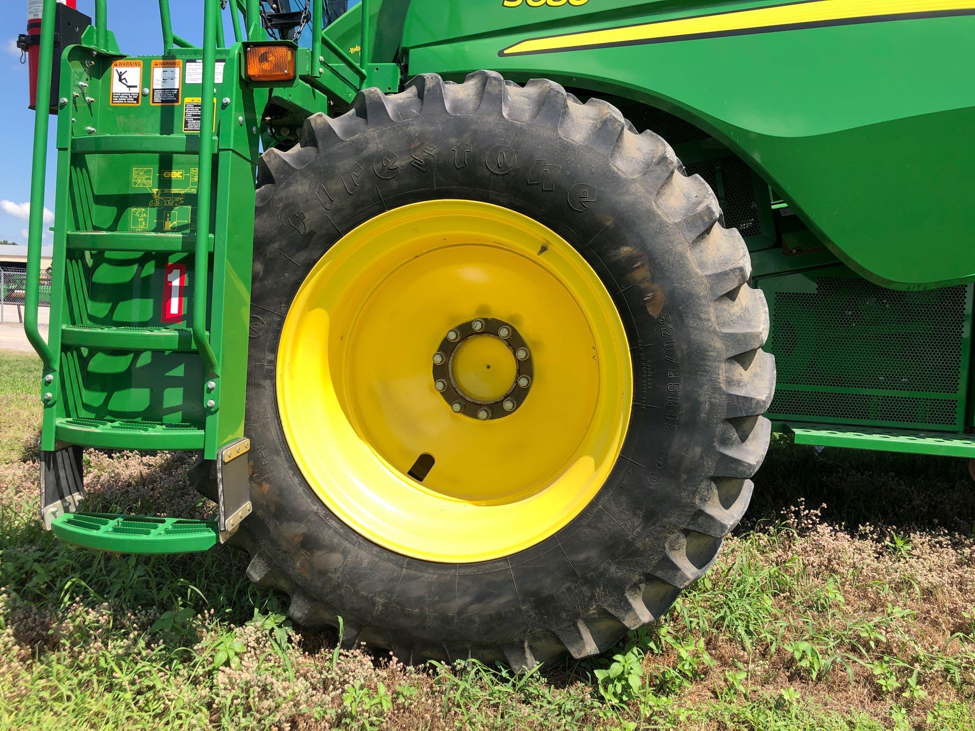 S680 JOHN DEERE COMBINE