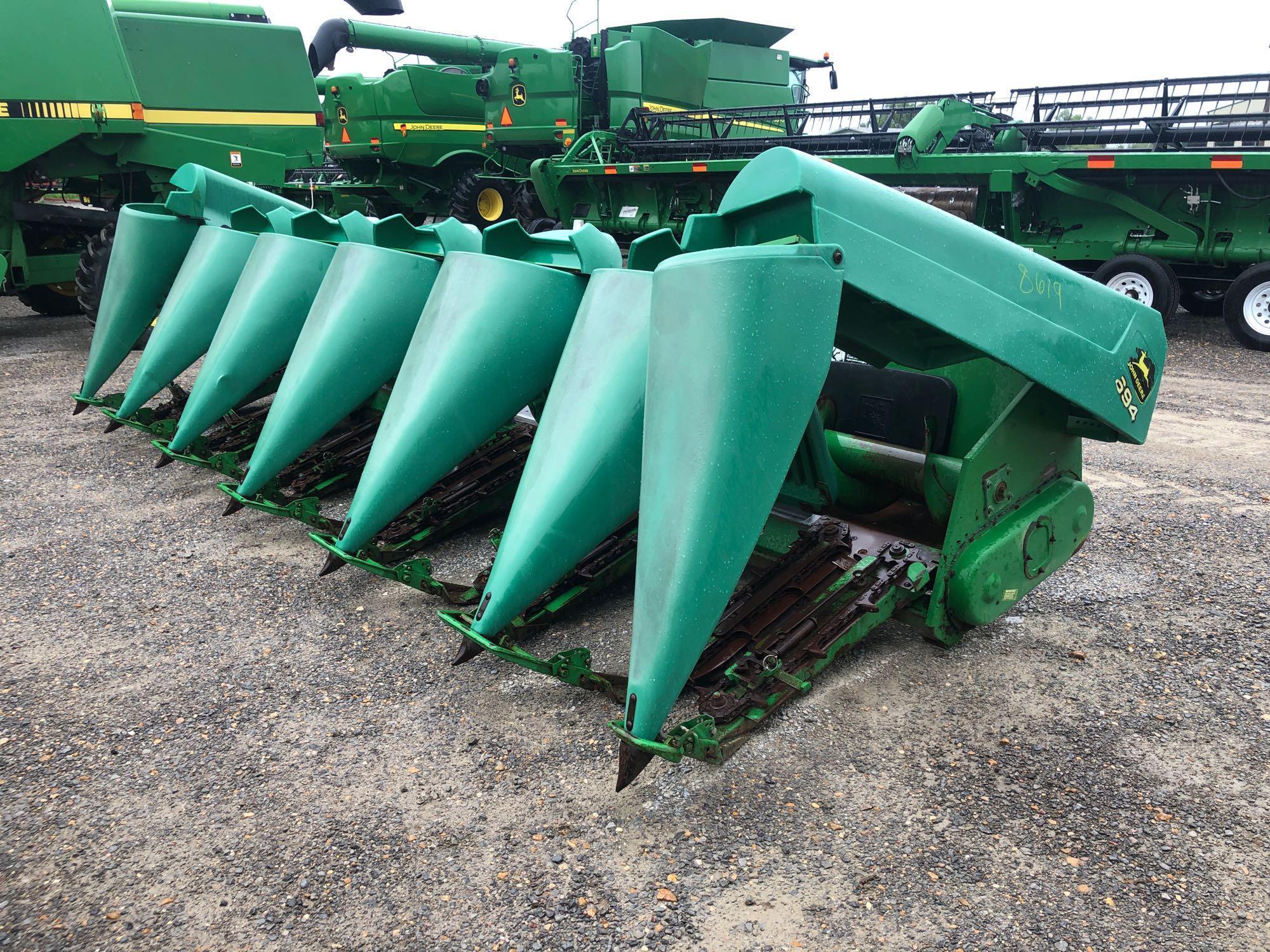 694 JOHN DEERE CORN HEAD