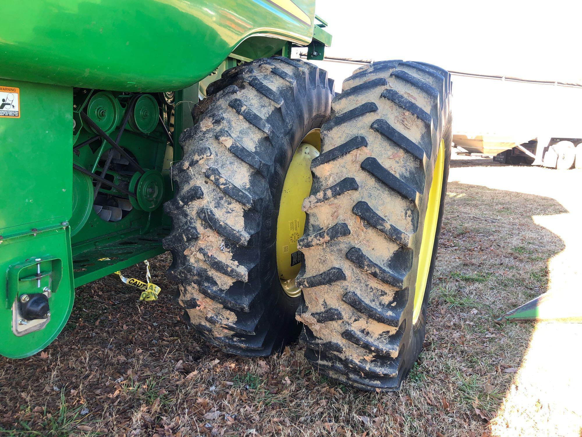 9660 John Deere Combine