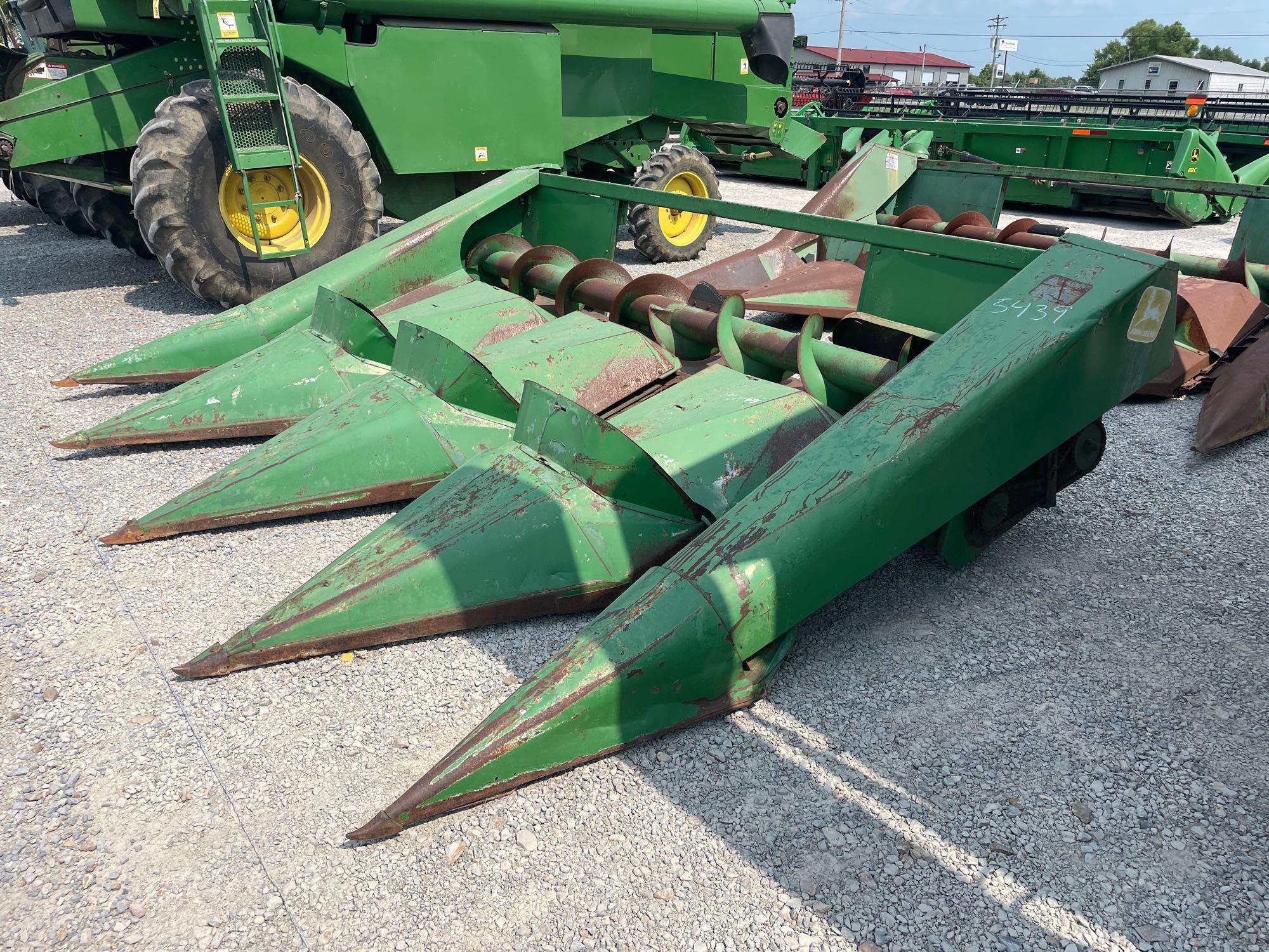 JOHN DEERE CORN HEAD, 4 ROW