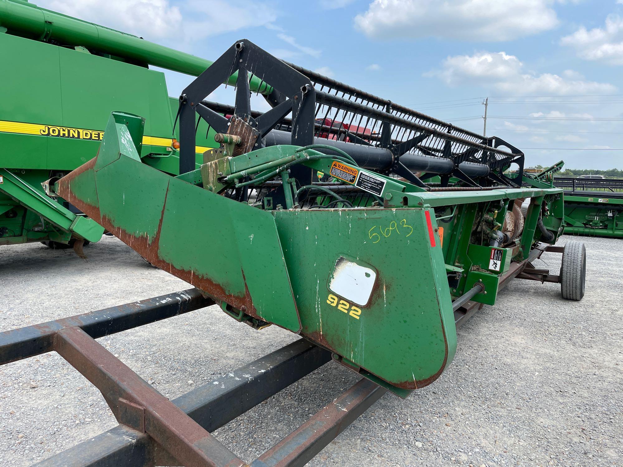 922F JOHN DEERE FLEX PLATFORM, 1994 YR.