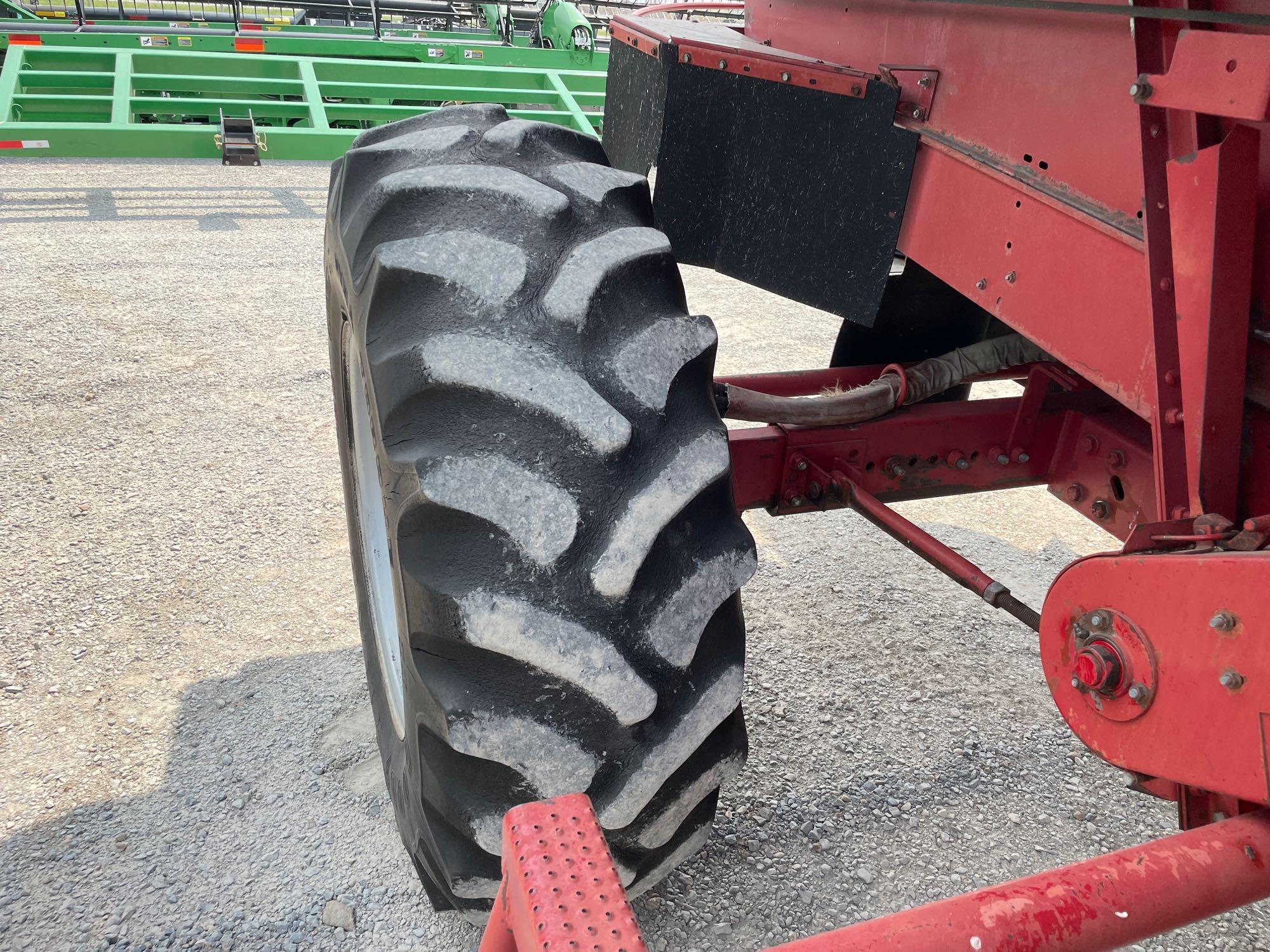 2166 CASE IH COMBINE