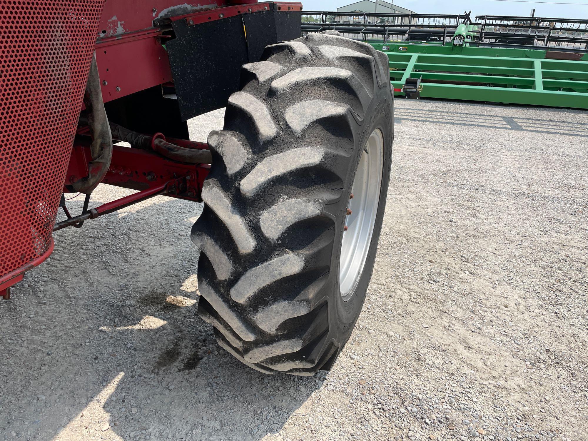 2166 CASE IH COMBINE