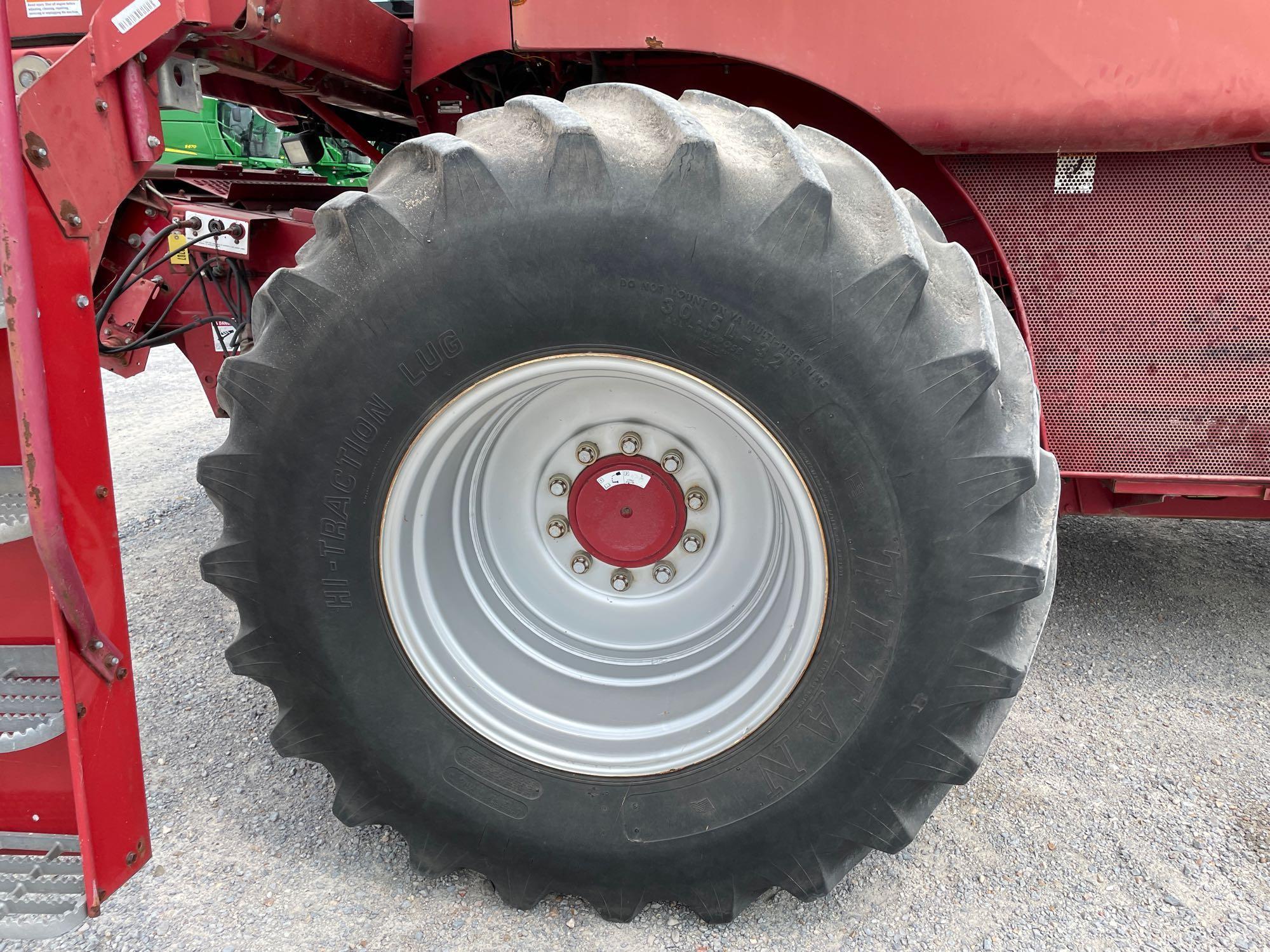 2188 CASE IH COMBINE