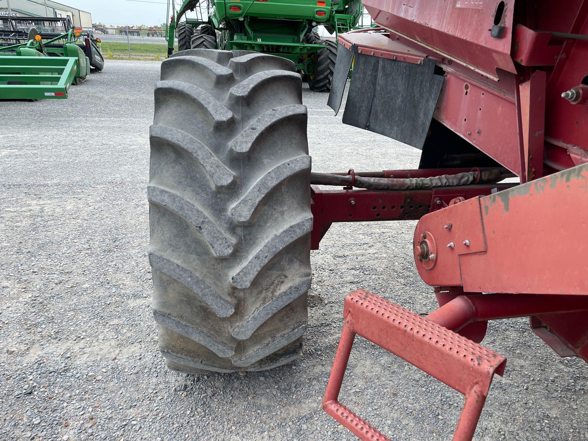 2188 CASE IH COMBINE