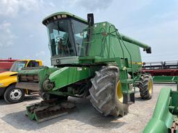 9600 JOHN DEERE COMBINE, 1994 YR.