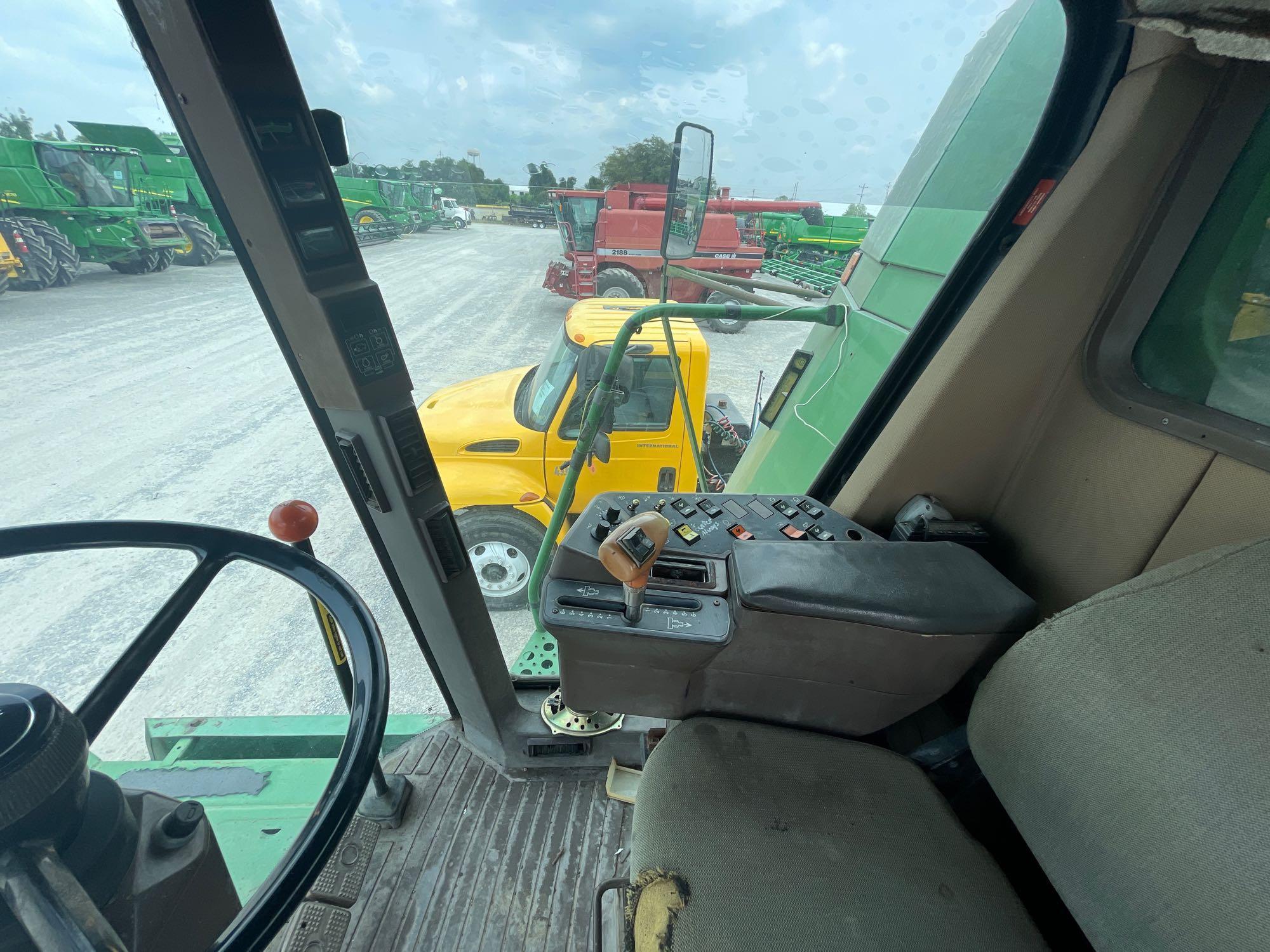 9600 JOHN DEERE COMBINE, 1994 YR.