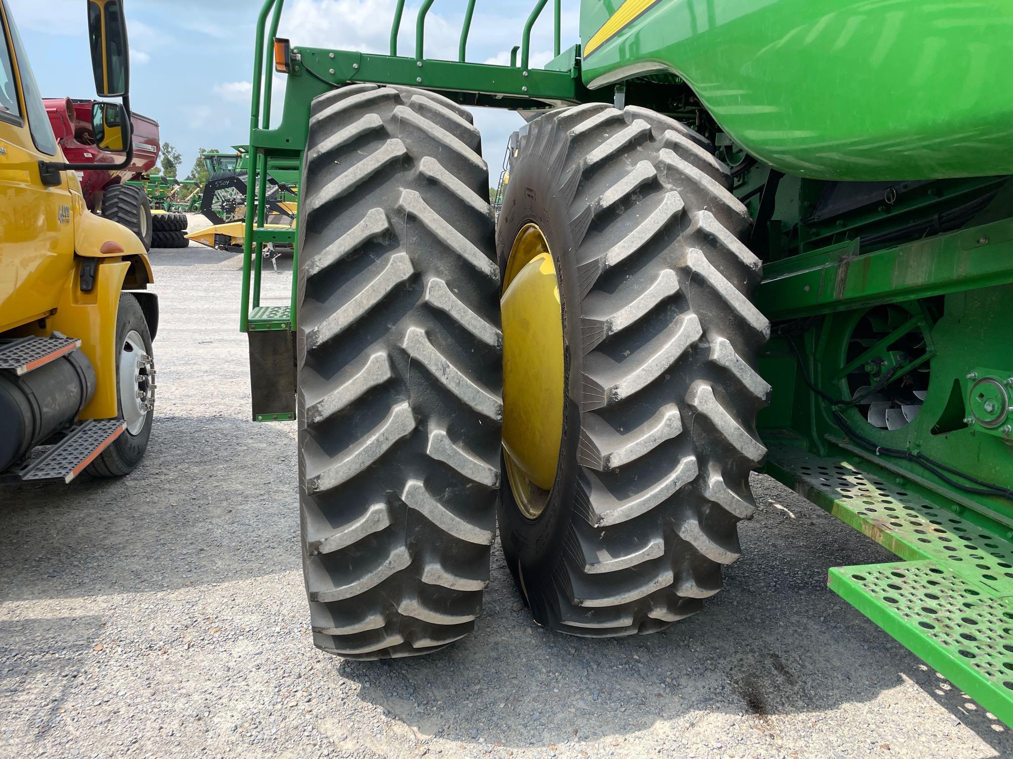 9750 STS JOHN DEERE COMBINE, 2003 YR.