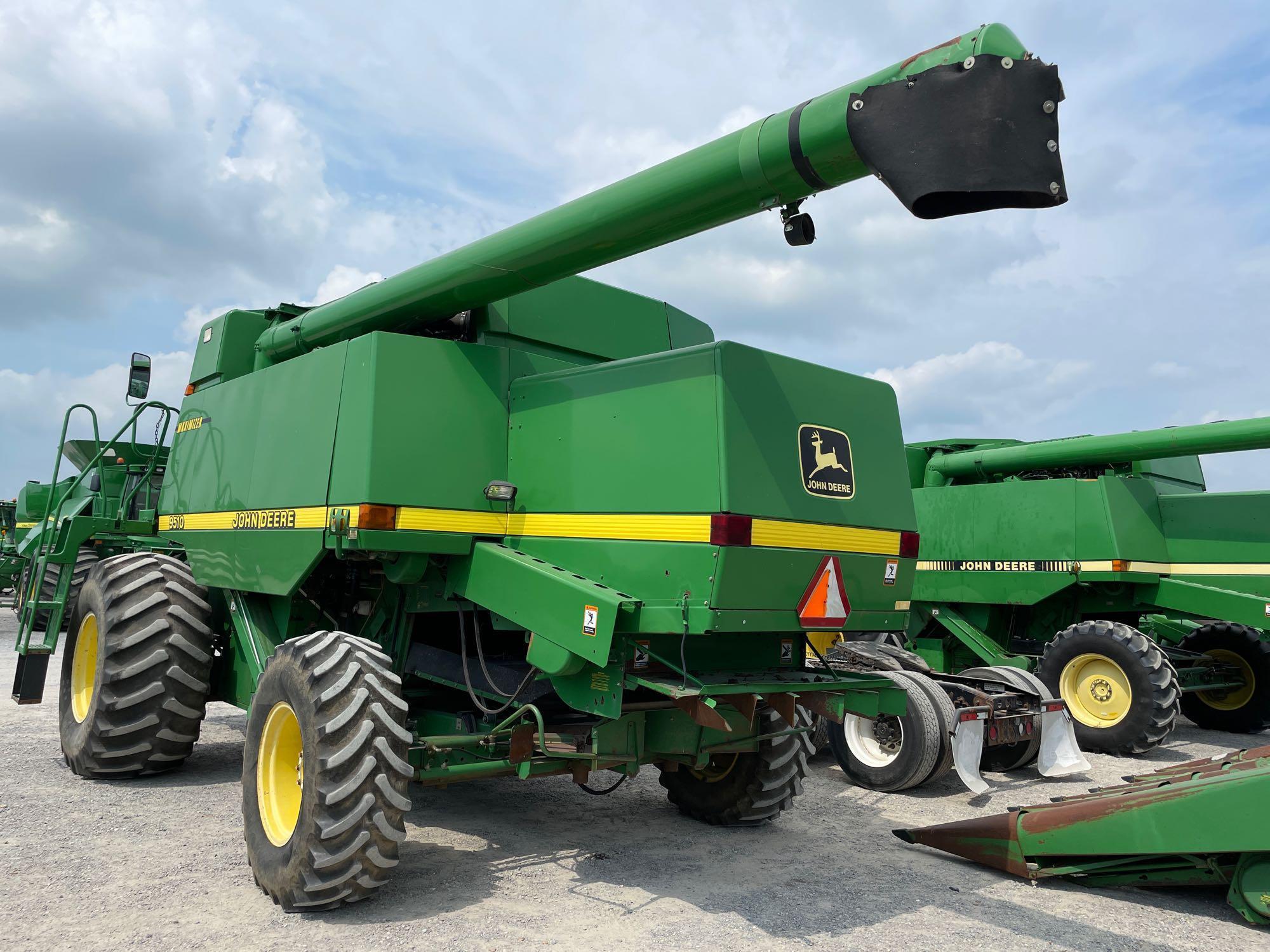 9510 JOHN DEERE COMBINE, 1997 YR.