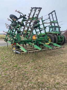 980 JOHN DEERE FIELD CULTIVATOR