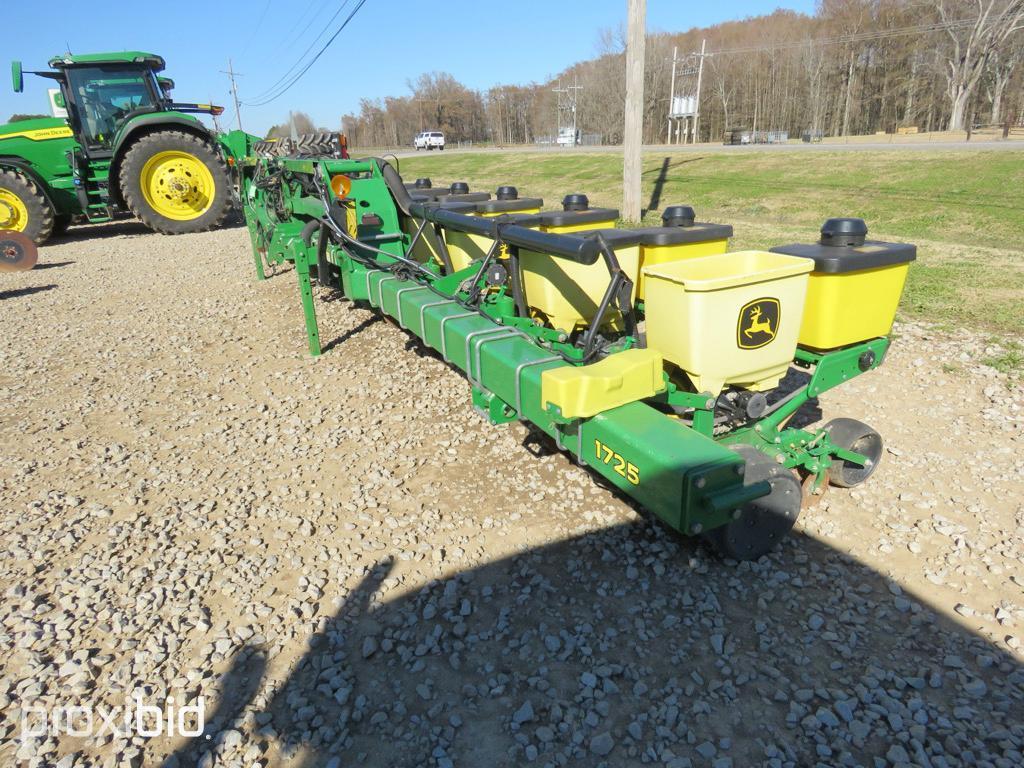 1725 JOHN DEERE PLANTER, SN 765231