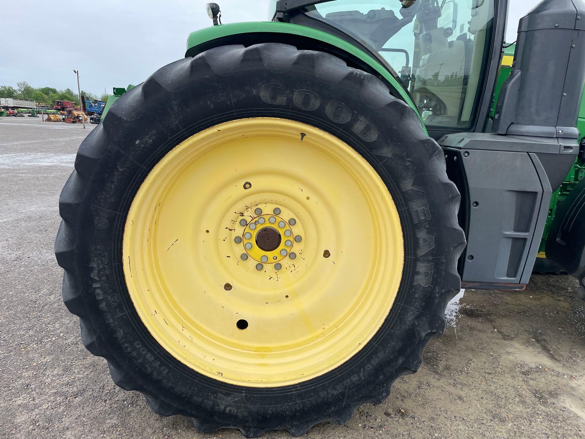 8295R JOHN DEERE TRACTOR, MFWD, 2014 YR.